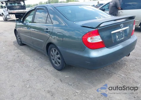 2002 Toyota Camry Xle V6 from USA, damaged, VIN 4T1BF30K82U527415